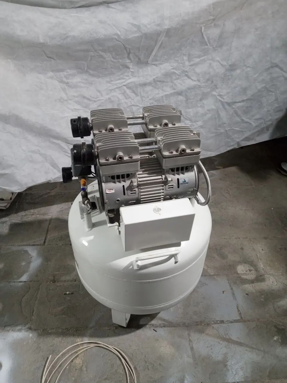 Compressor odontológico  - Foto 4
