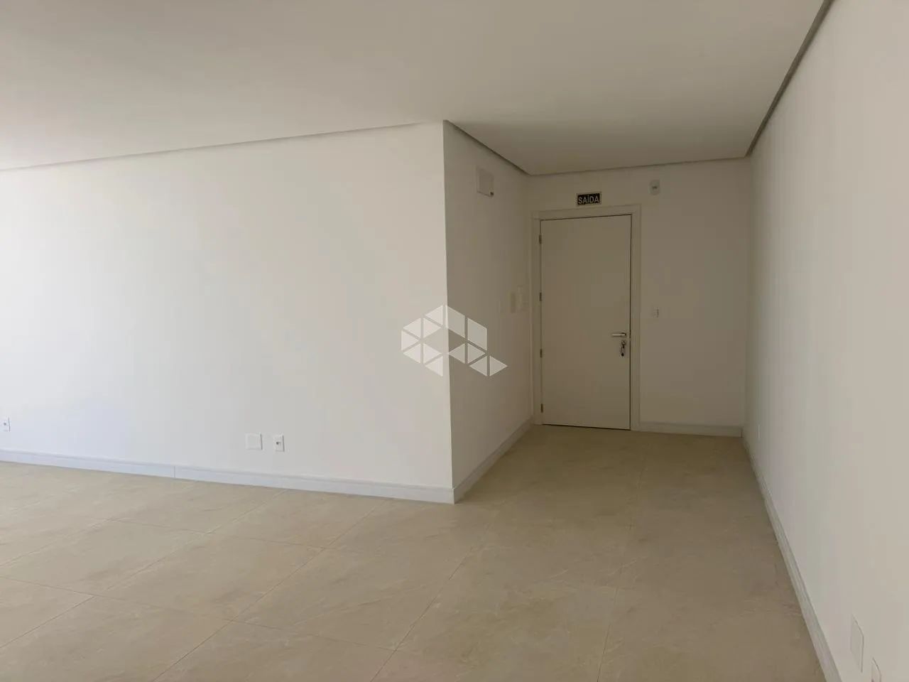 Sala comercial aérea no centro de Garibaldi - Foto 4