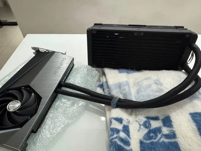 Rtx 4090 suprim x liquid - Foto 3