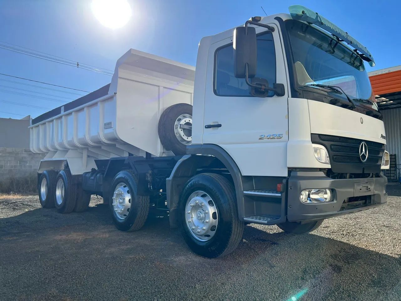 Mercedes-benz Atego 2425 Basculante (2011/2012)