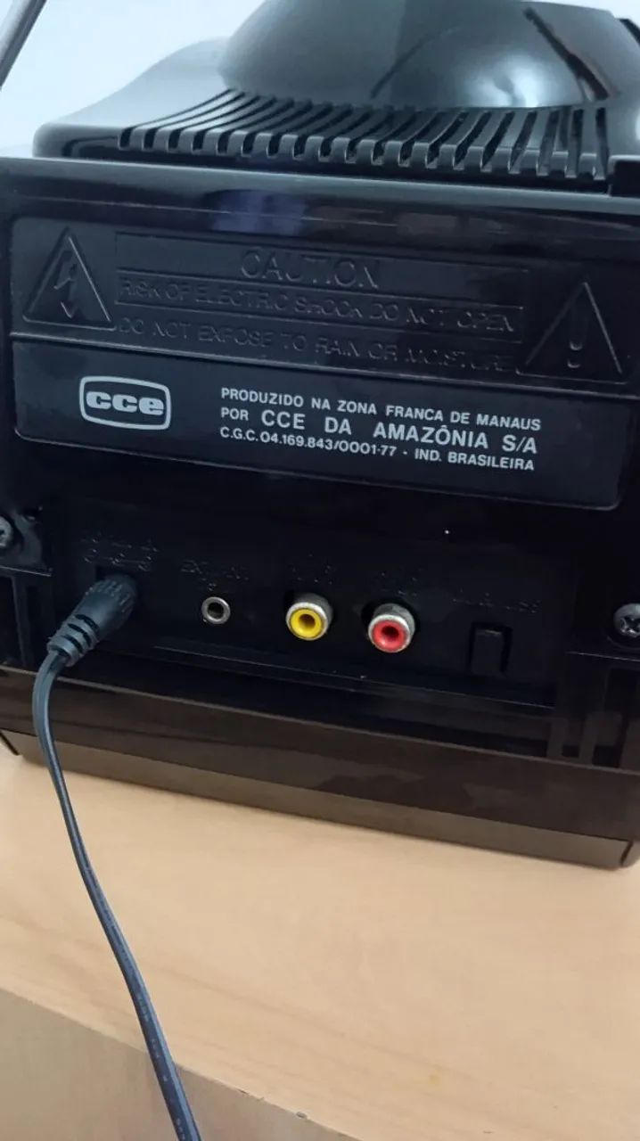 tv e radio  de 5 polegadas colorida antiga cce e mais um conversor digital funcionando  - Foto 2