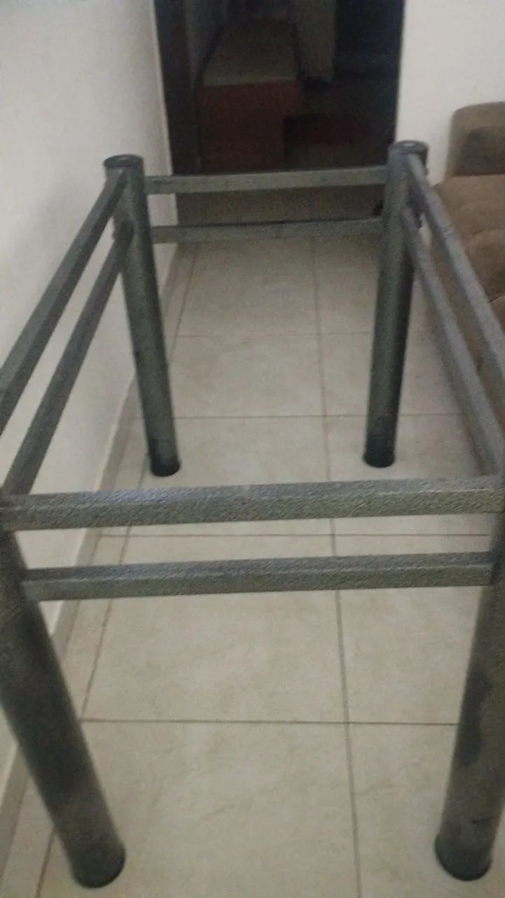 Mesa de mármore preta sem as cadeiras  - Foto 3