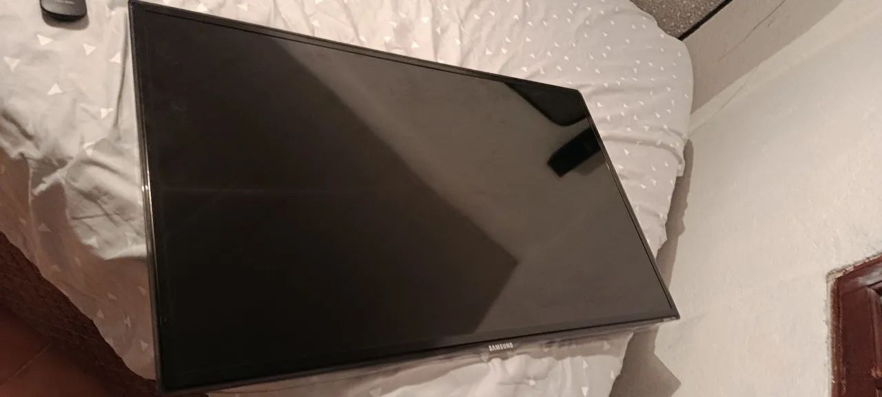Estou vendendo essa tv de 43 polegadas,não é smart - Foto 3