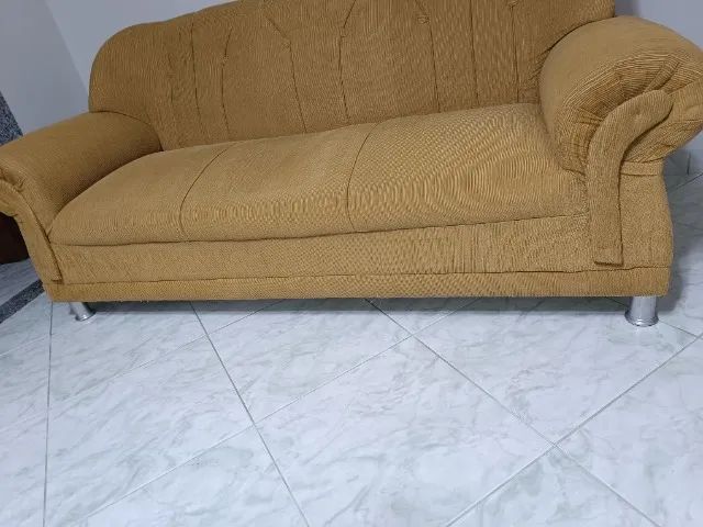 Sofá 3 lugares com molas65104742770435124