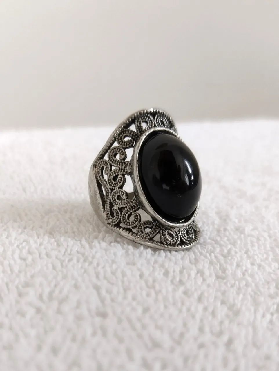 Anel Vintage com Pedra Negra Oval (Estilo Ônix) - Foto 2