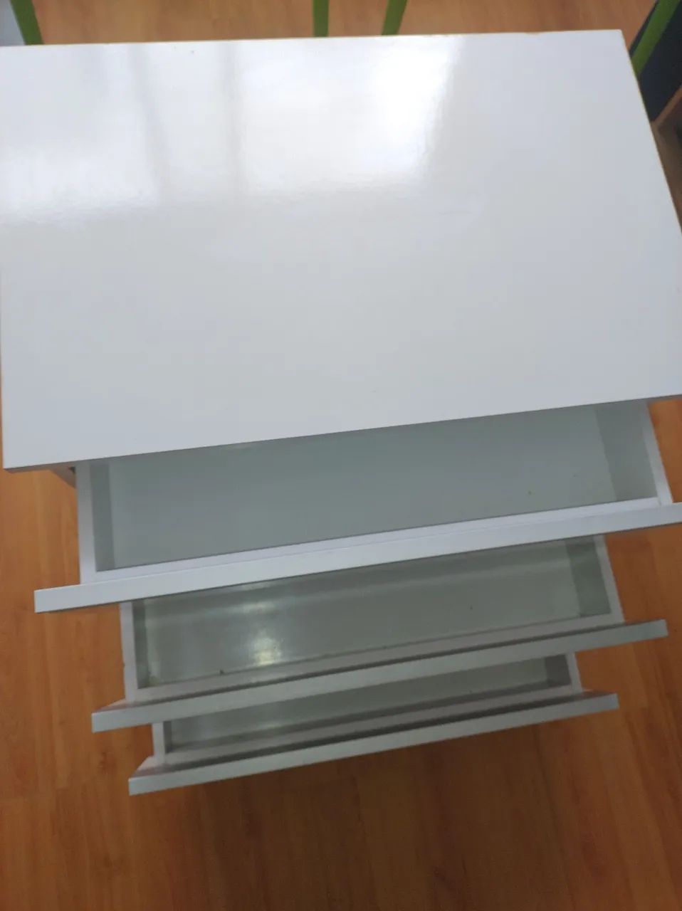 Gabinetes  Brancos com Rodinhas Silicone 60cm - Foto 4
