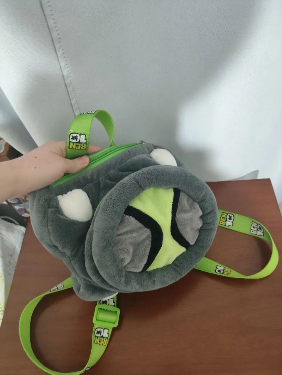 Mochila de pano ben 10 formato omnitrix carton network  - Foto 2