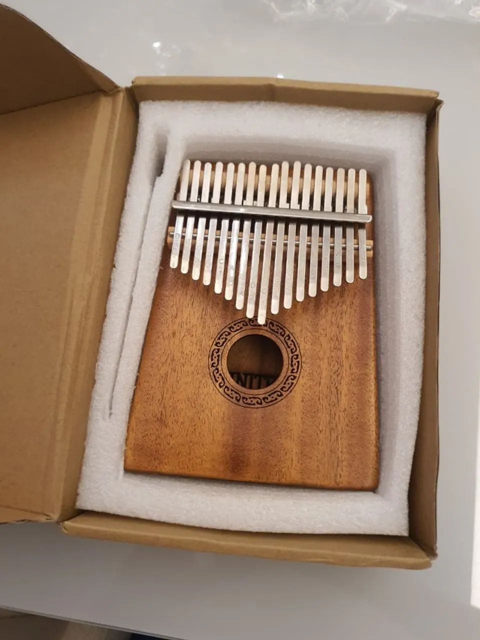 Kalimba 17 Chaves - Nova na caixa, em perfeito estado - Foto 4