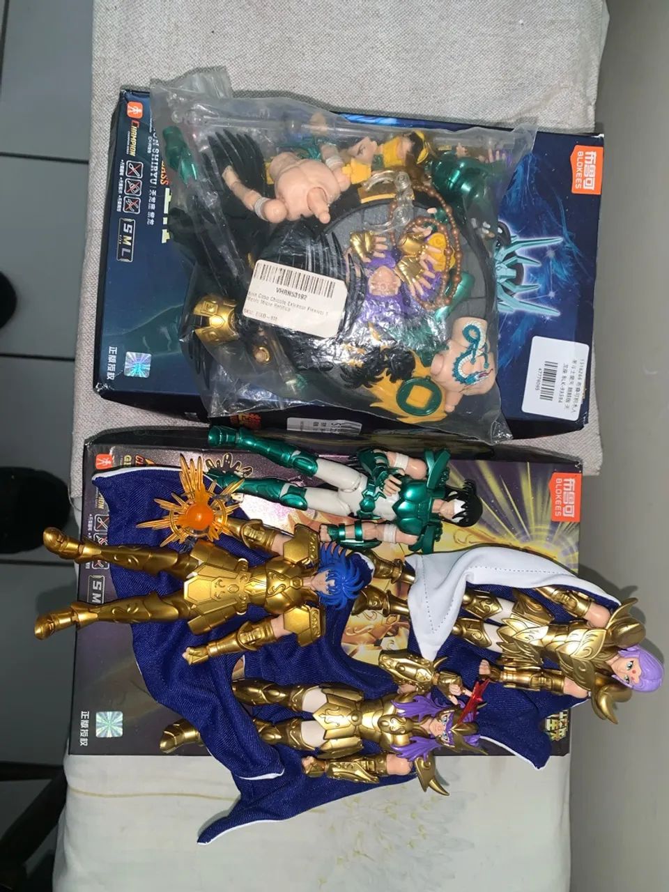 lote bonecos blokees saint seiya  - Foto 3