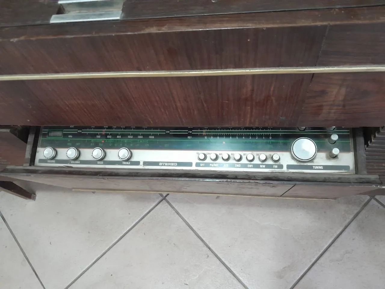 Vitrola antiga Philips ( precisa ligar os fios) - Foto 6