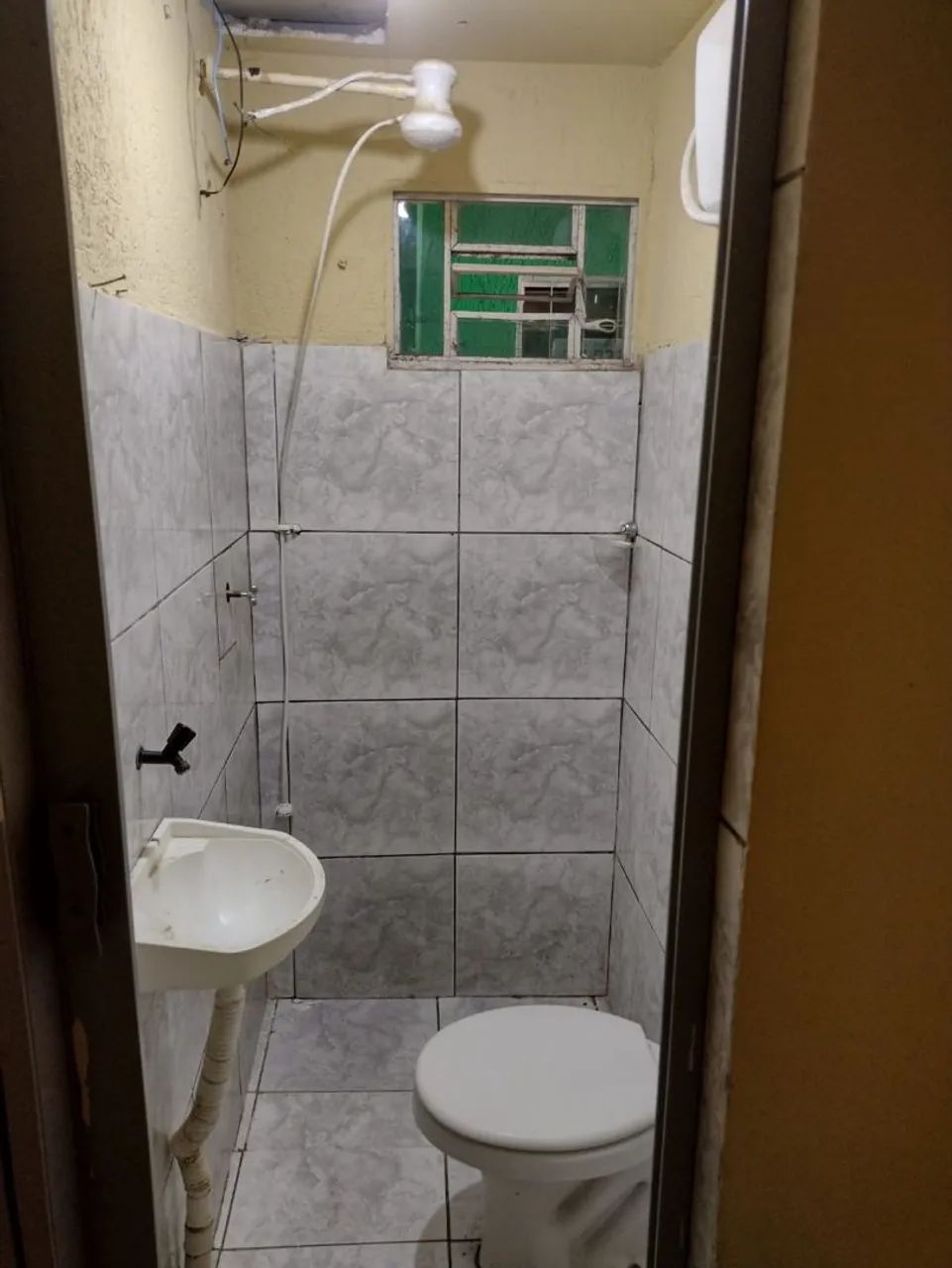 Aluga se 1 comodo - Foto 4