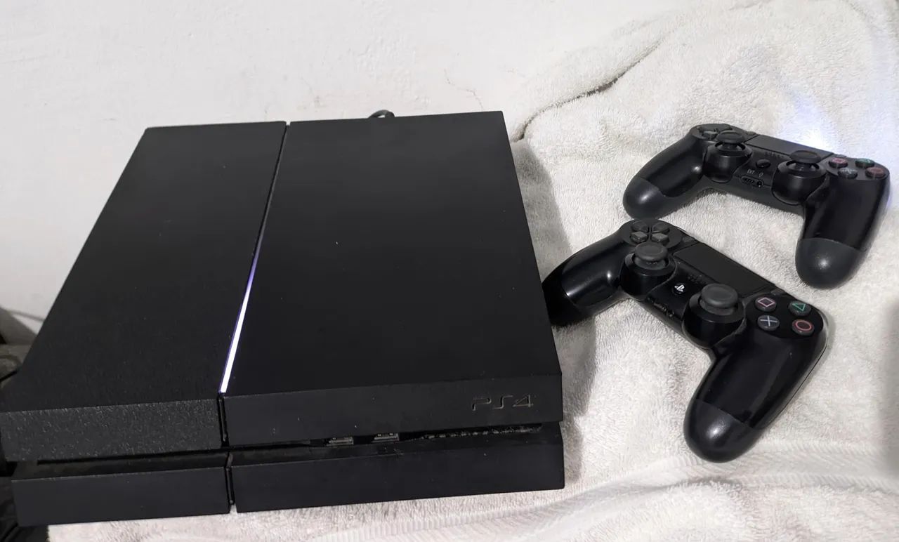 Ps4 desbloqueado 2tb e dois controles  - Foto 3