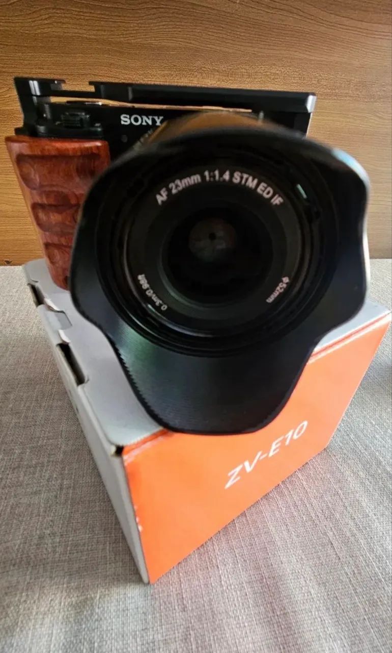 Câmera Sony ZVe10 com kit de equipamentos - Foto 2