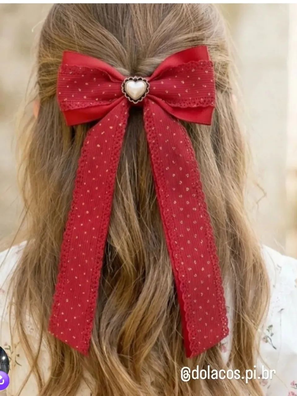 Laço vermelho com pontas. Coleção Delicadeza Imperial