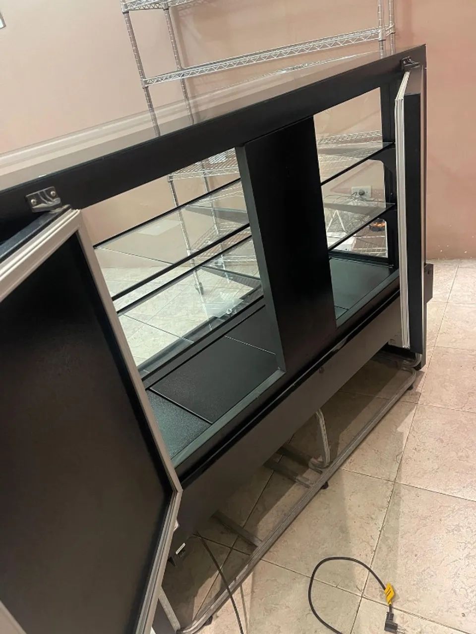 Vitrine seca/neutra Refrimate 1,45 m - Estado de Nova - Foto 2