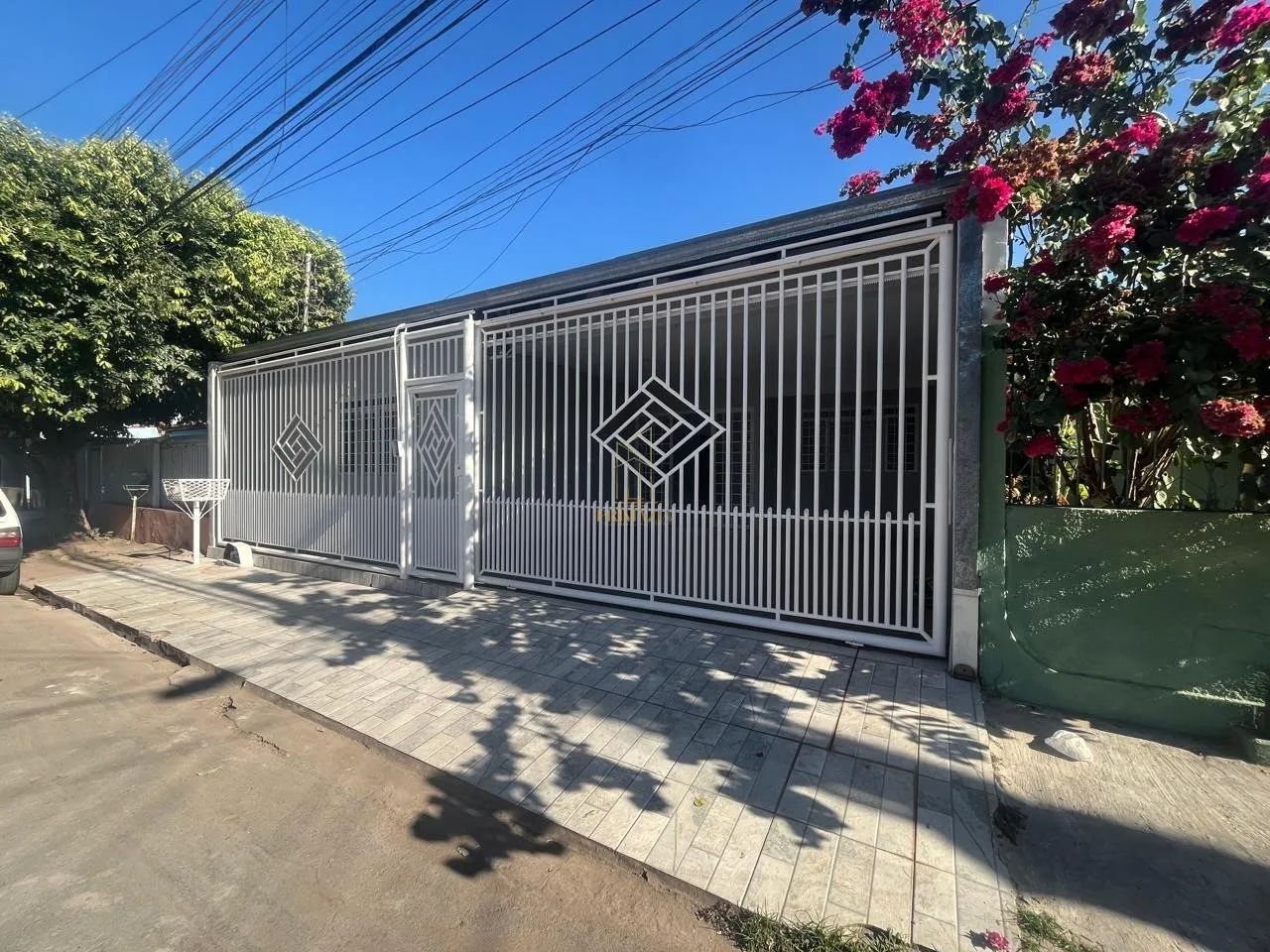 Casa com 4 dormitórios no CPA I V - Morada da Serra - Cuiaba MT