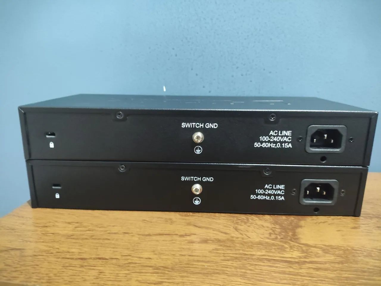  Kit 2 switch 10/100 d'link 24 portas Des-1024D - Foto 2