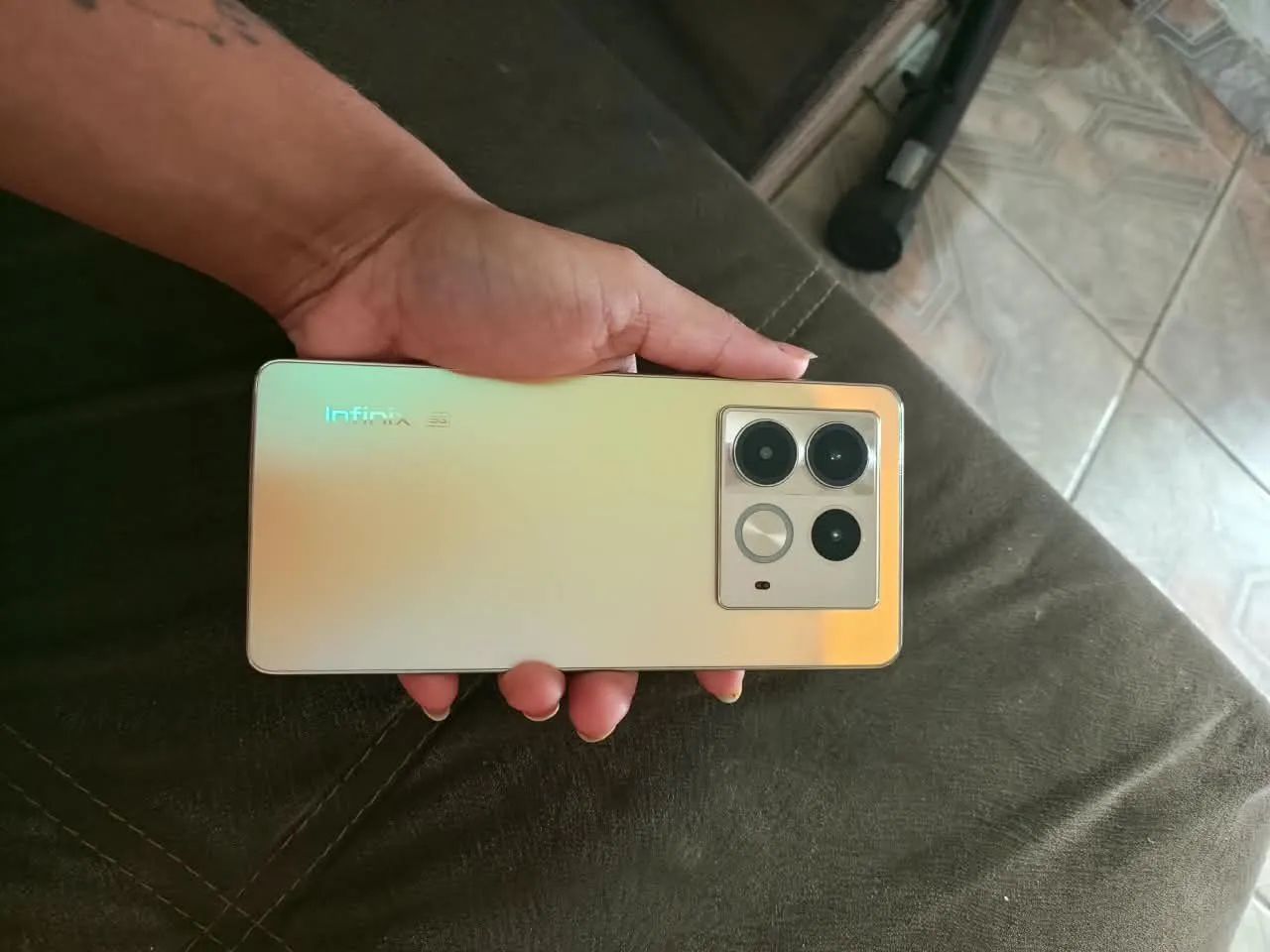 Celular infinix not 40 5g
