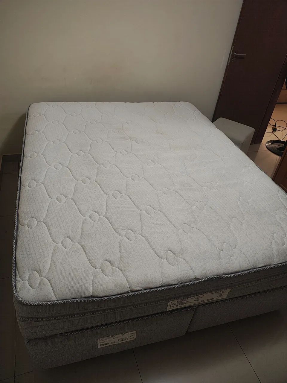 Cama Box Queen Size completa (Colchão + Base Bipartida)