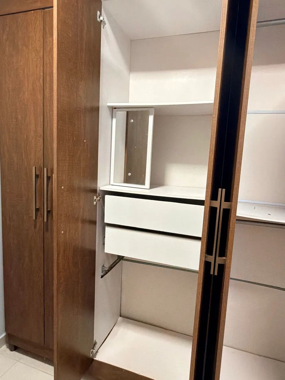 Guarda-roupa 6 portas - Foto 5
