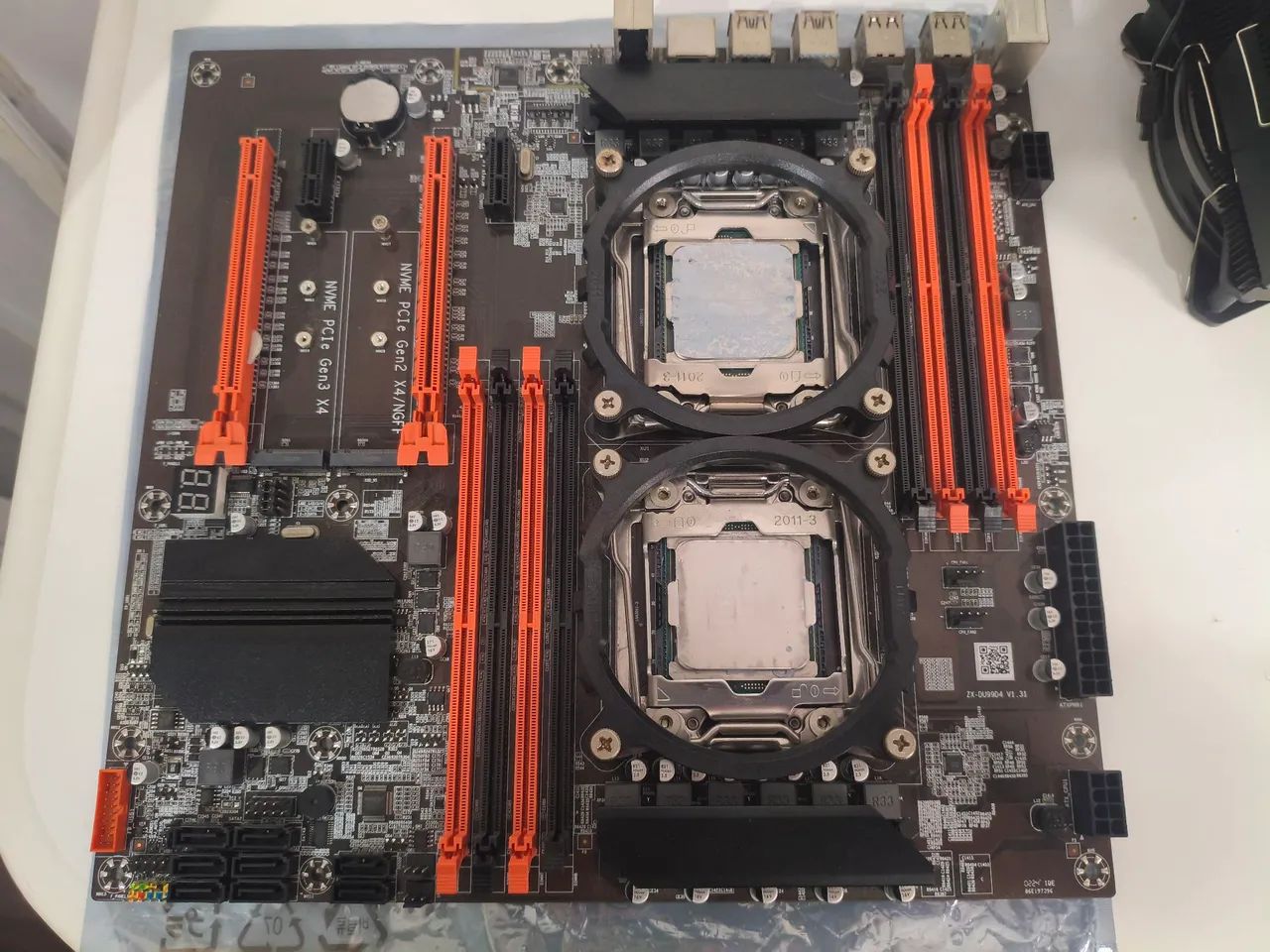 Kit placa mãe ZX-DU99D4 + Intel xeon F5-2680V4