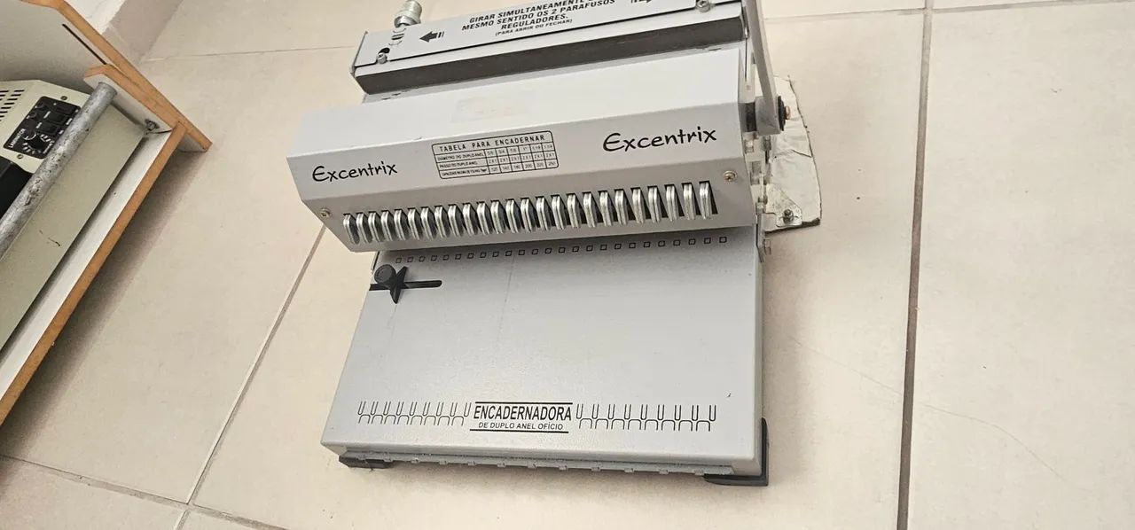 Excentrix - Encadernadora Wire-o