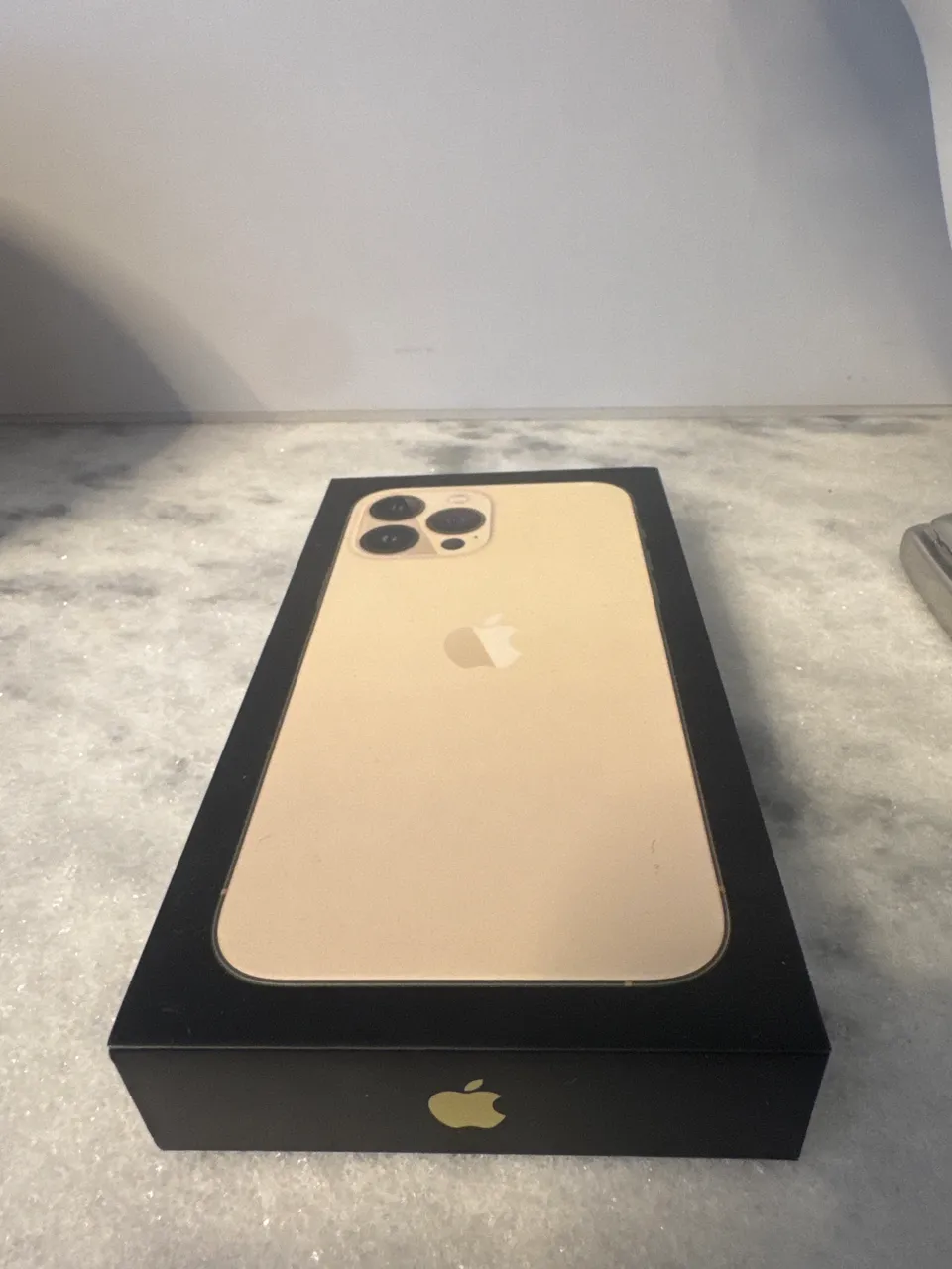 caixa iphone 12