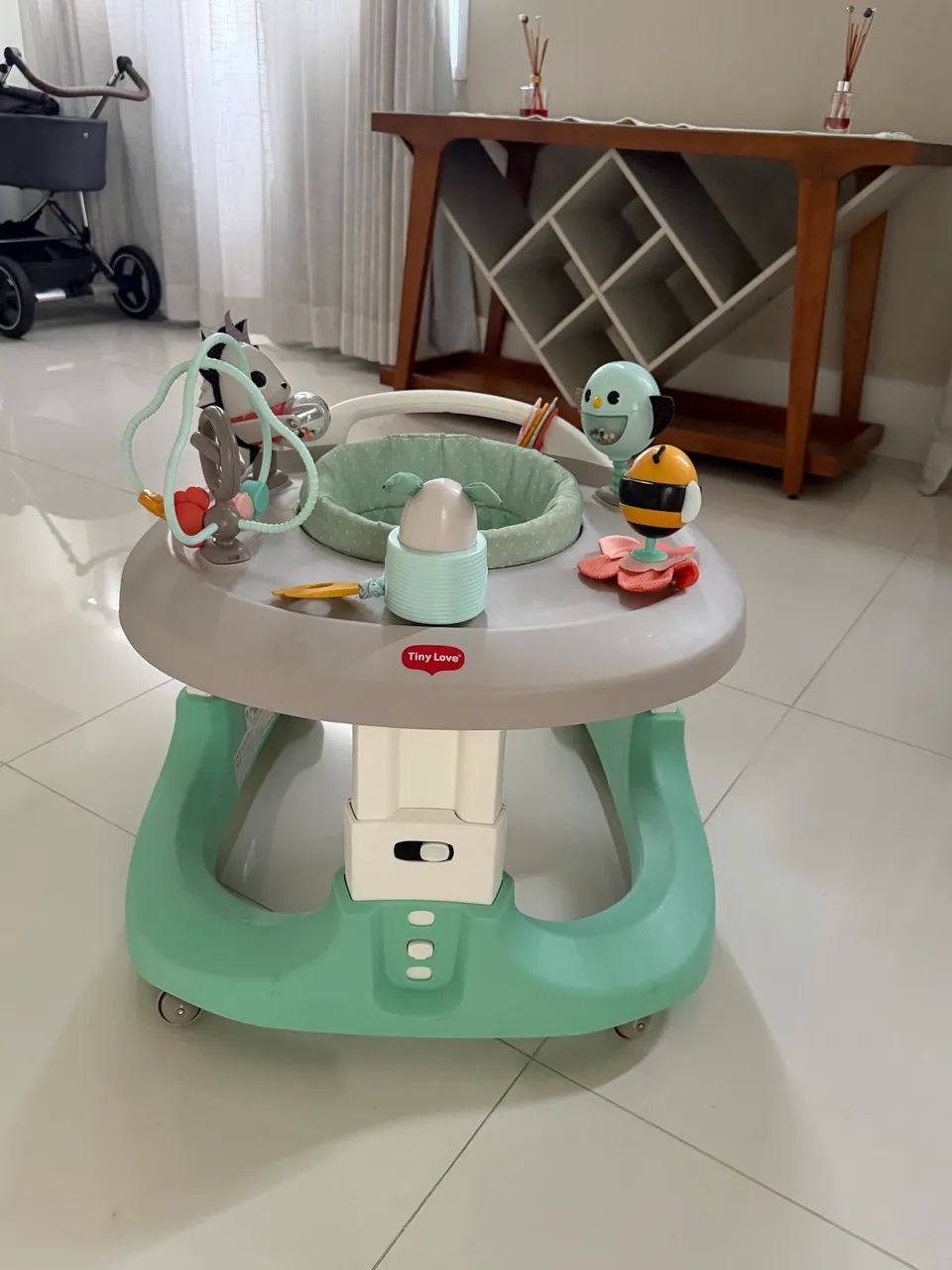 Andador Tiny e Centro de atividades Love 4 em 1 