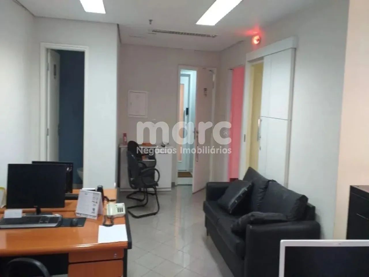 Sala Comercial com 29m2 na Alameda Santos à 160 m do metro brigadeiro. Com banheiro, uma v - Foto 2