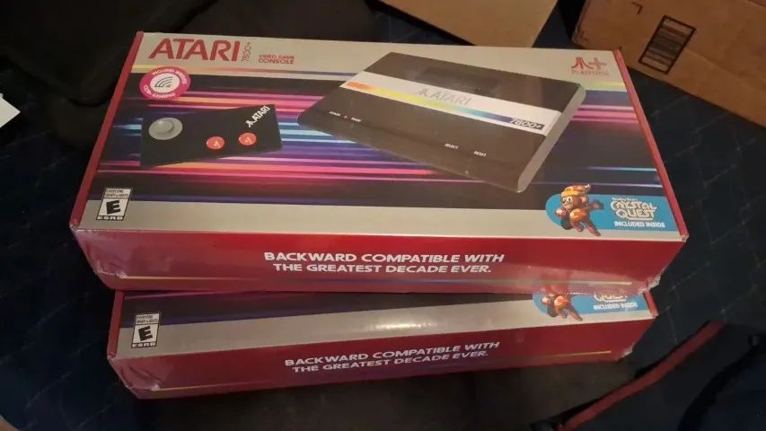 Atari 7800+ Grátis Jogo Crystal Cast mais Pôster - Foto 2