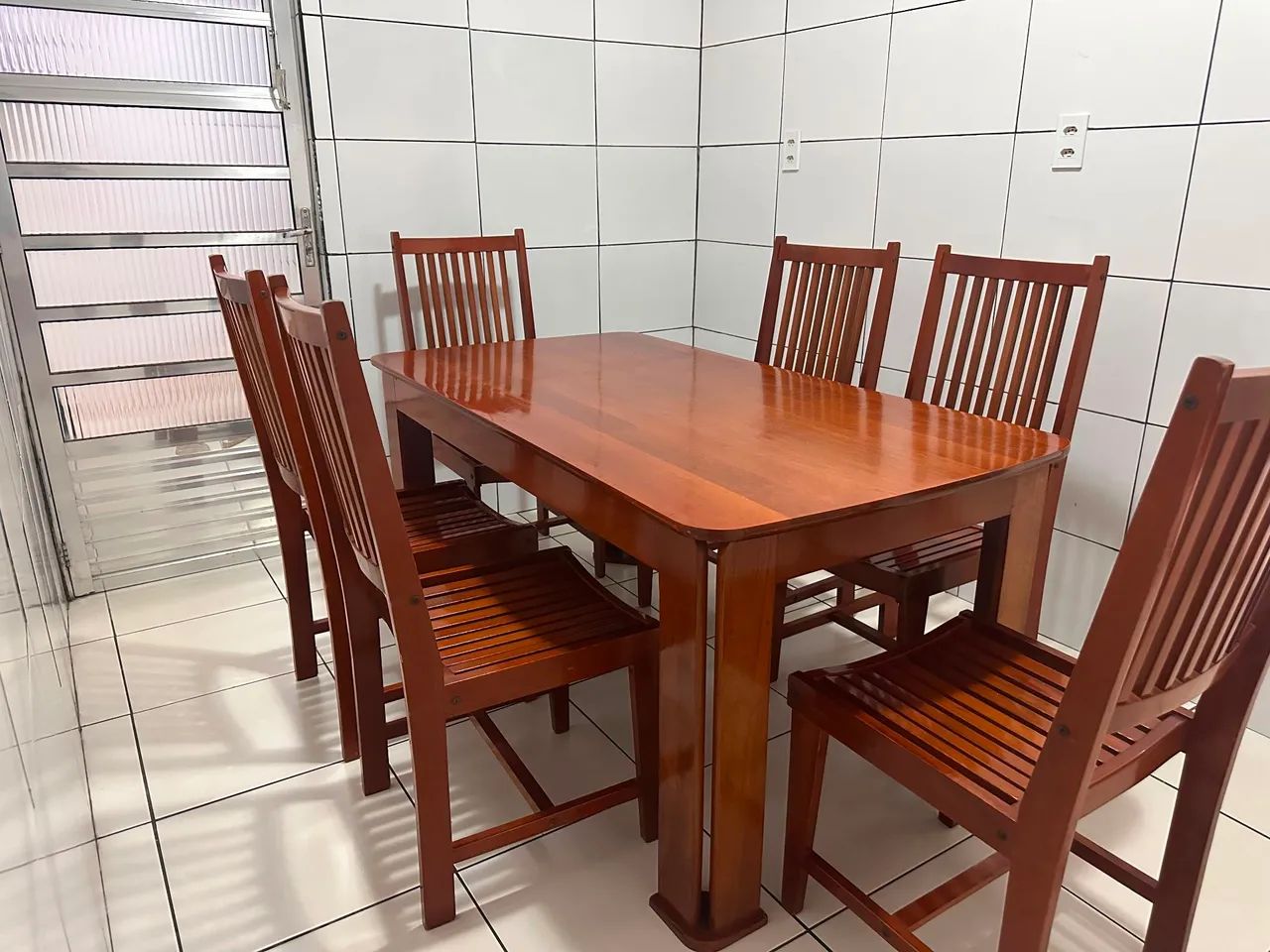 Mesa de Cedro 