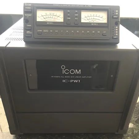 Amplificador Linear HF  ICOM IC PW-1