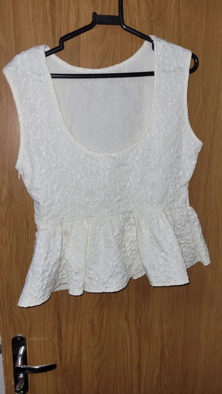 Blusa off White peplum - Foto 2