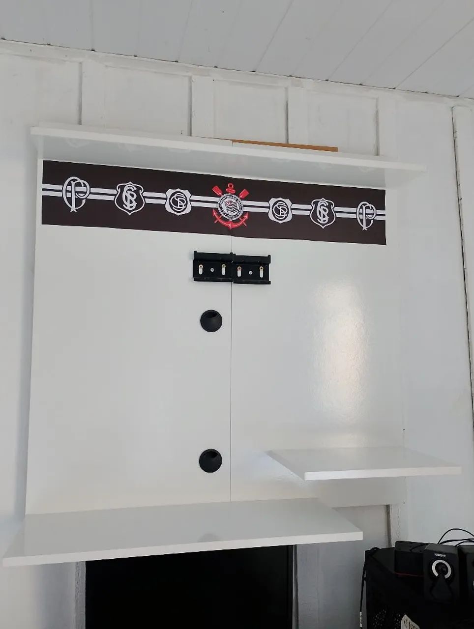 Painel para TV de 24 ou 32 polegadas 