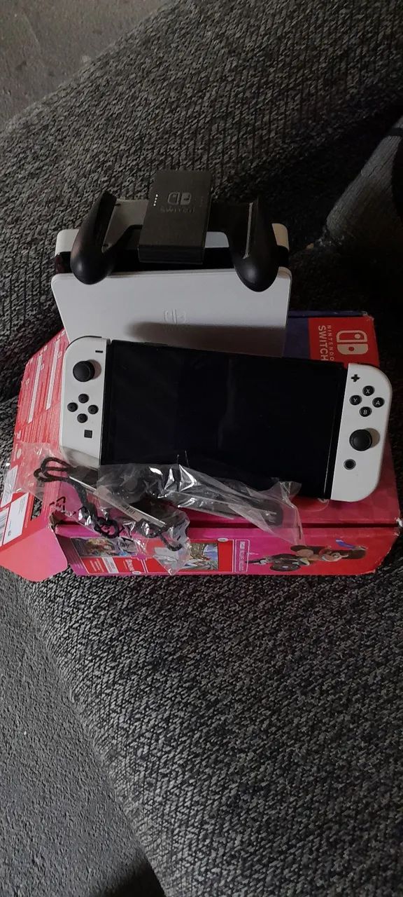 Nintendo switch oled  - Foto 3