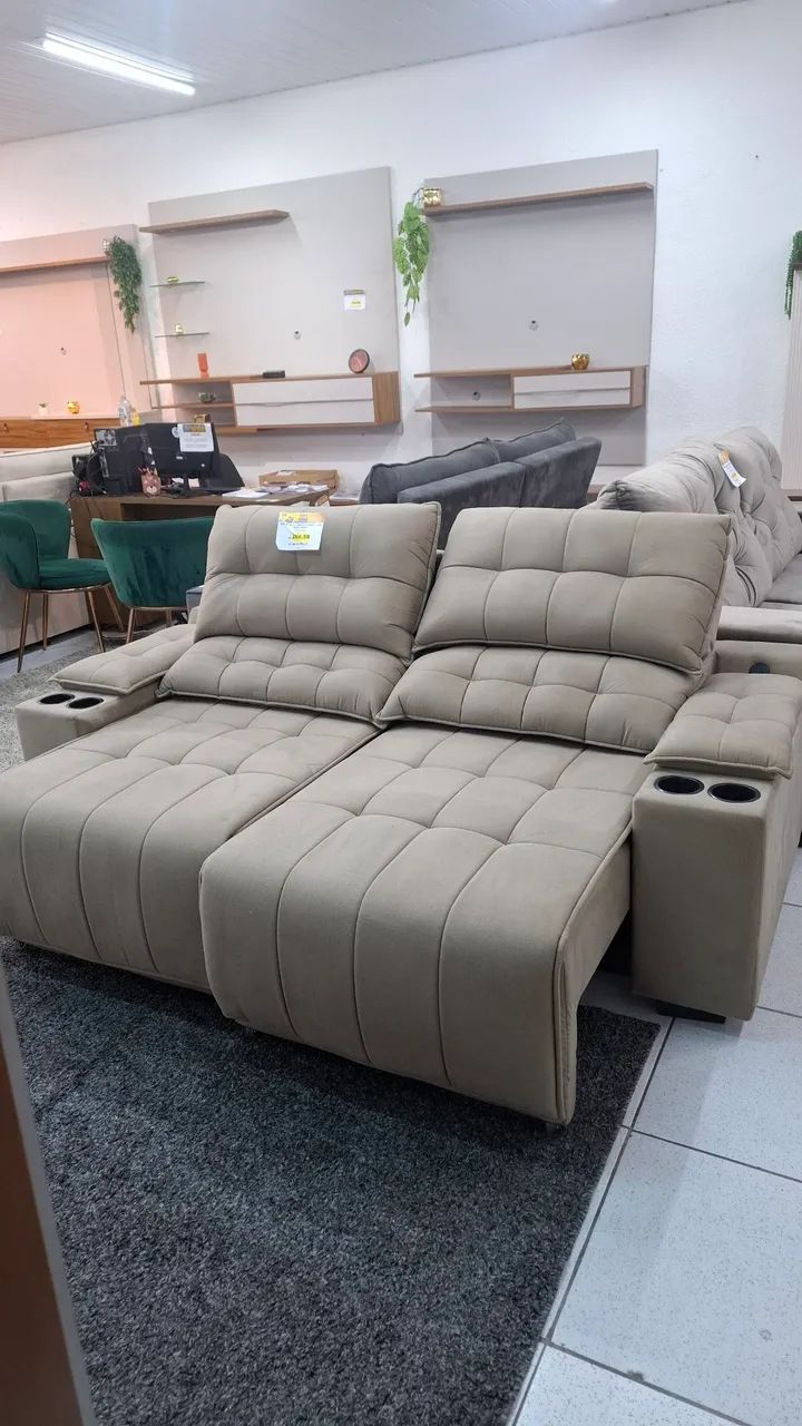 Sofa Retratil e reclinável 2M com USB e porta-copos 