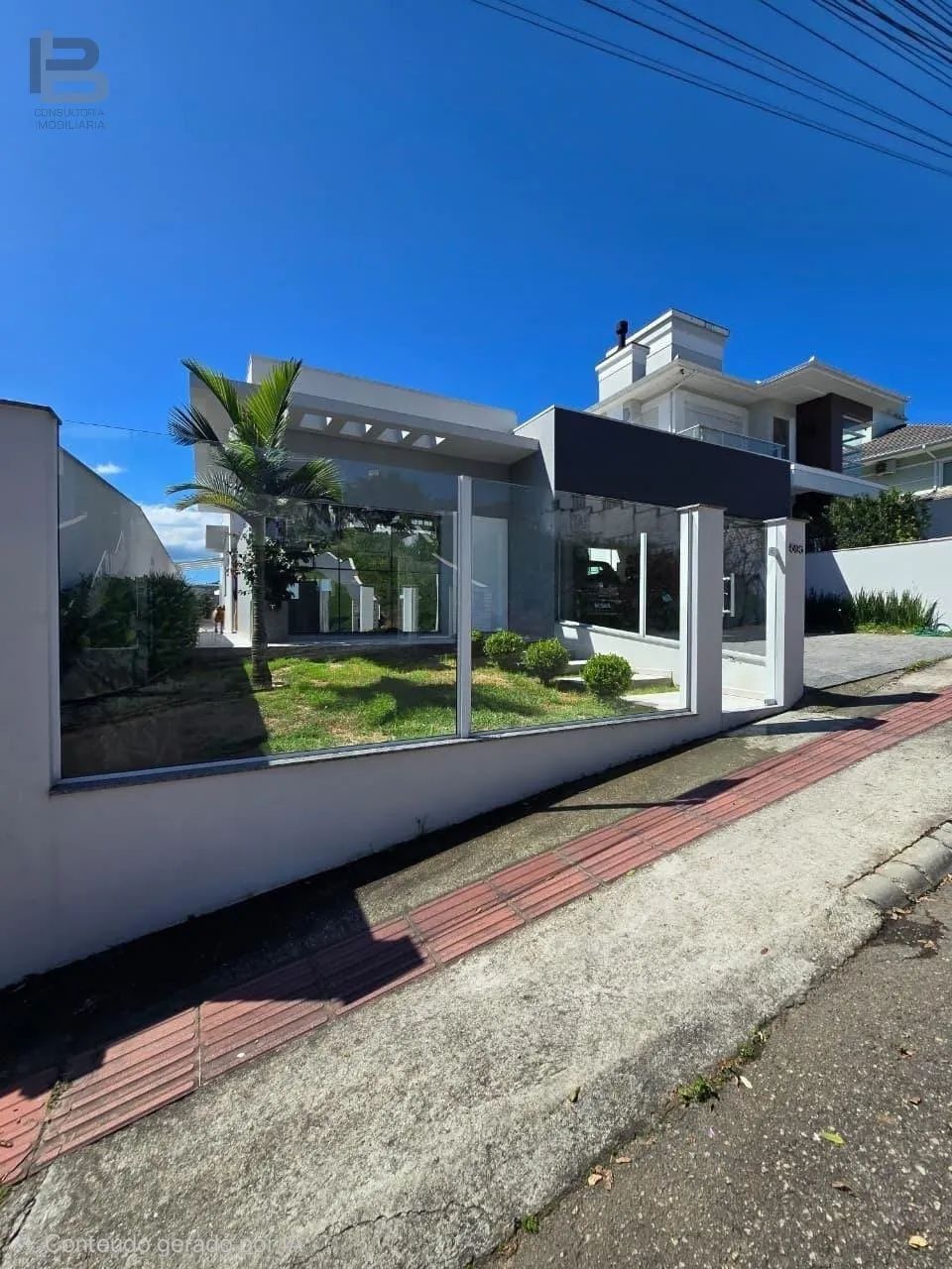 Casa com 1 suíte e 2 Demi suítes no bairro Pedra Branca - Foto 3