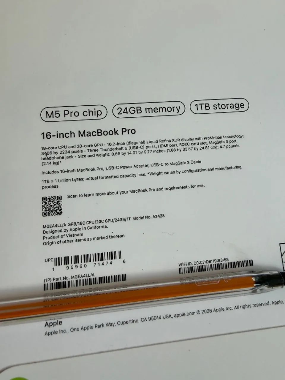 MacBook Pro 16 M5 Pro 24GB 1TB SSD Space Black Modelo MGEA4LL/A A3428 - Foto 2