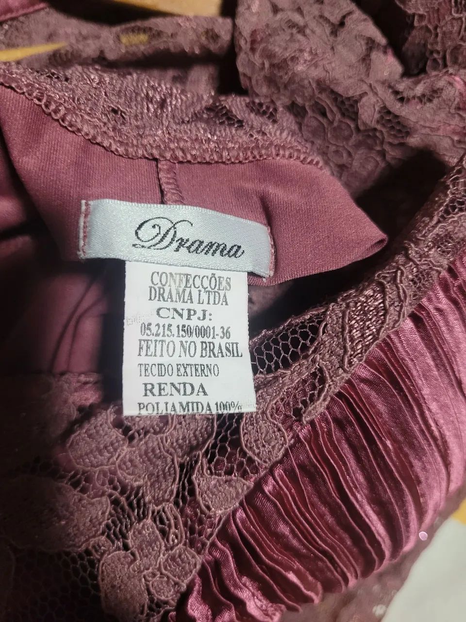 Vestido vinho com Renda - Foto 4