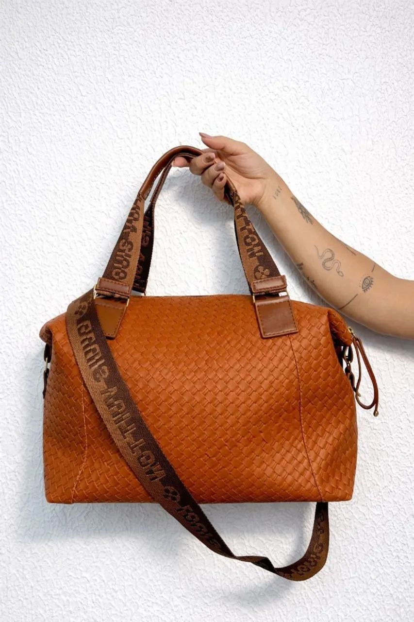 Mala de Dior Mão Com Textura Matelassê e Alças de Ombro Estampadas - Foto 5