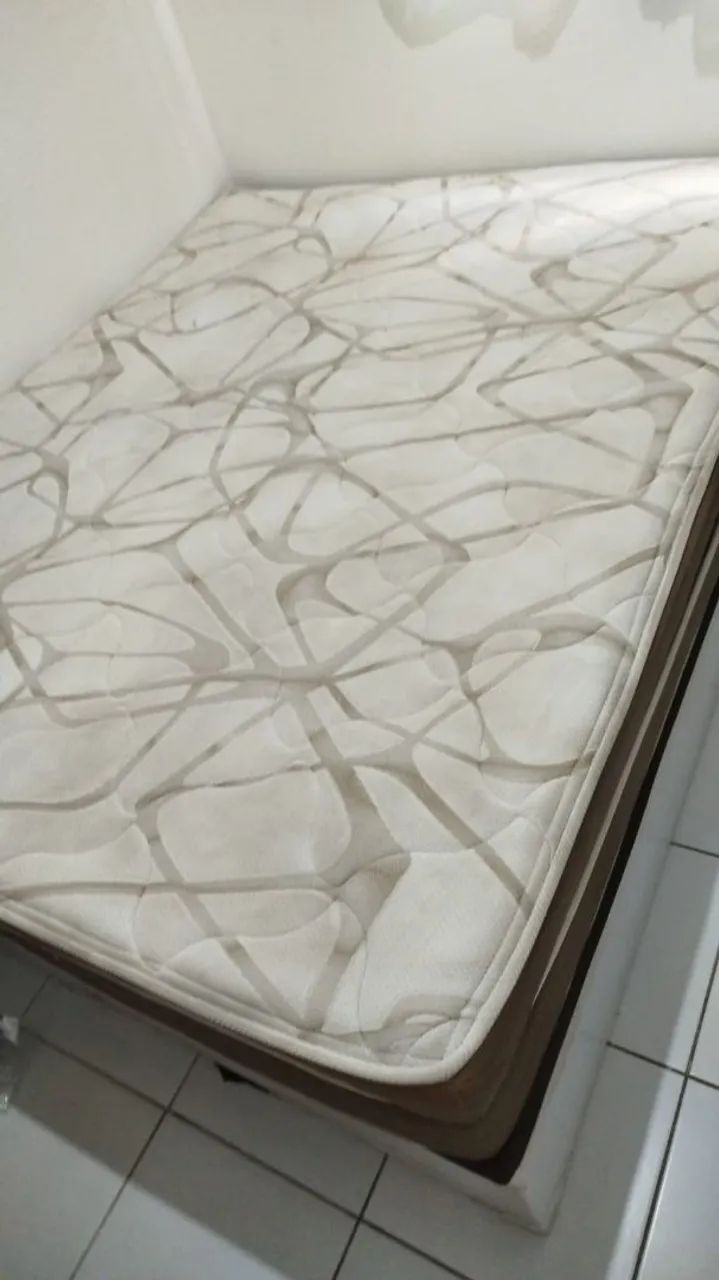 Cama Queen usada - Foto 4