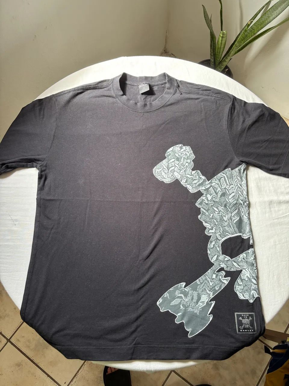 Camisa Oakley Back to Skull Usada