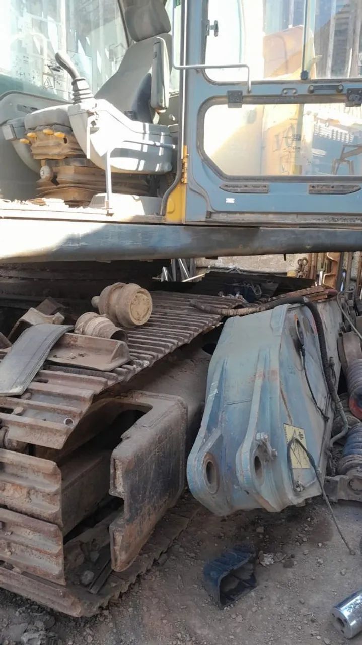 Escavadeira Volvo 240  - Foto 2
