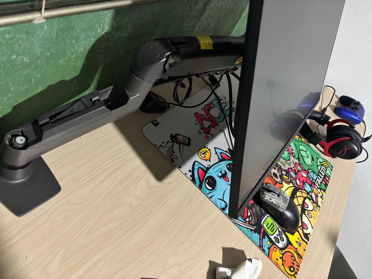 Monitor Aoc 240hz + braço articulado 