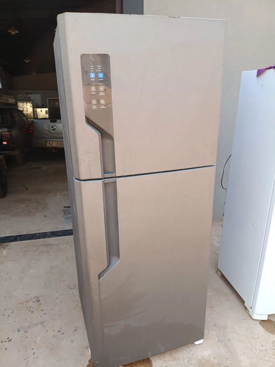 Vendo geladeira 