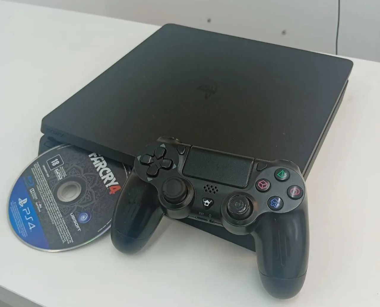 Ps4 slim 1TB