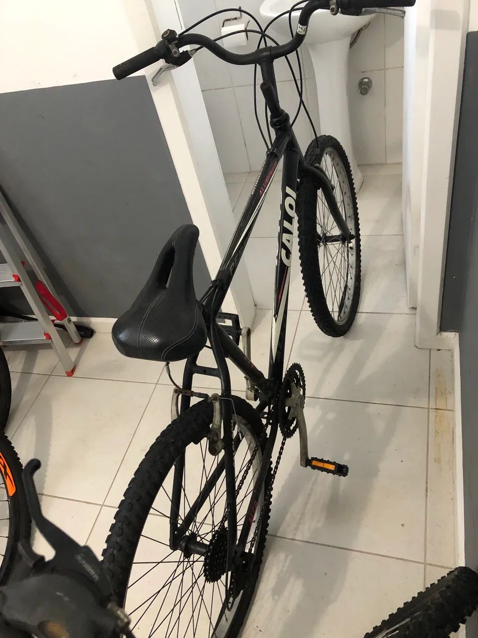 Bicicleta Caloi aro 26 Aluminium  - Foto 3