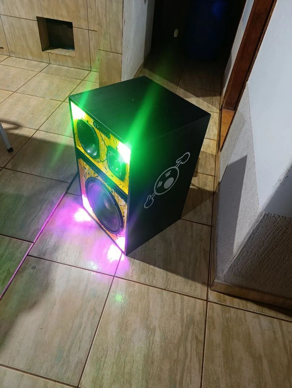 Caixa de som Bob residencial 