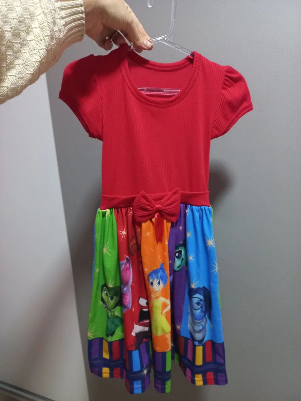 Vestido divertidamente tamanho 6