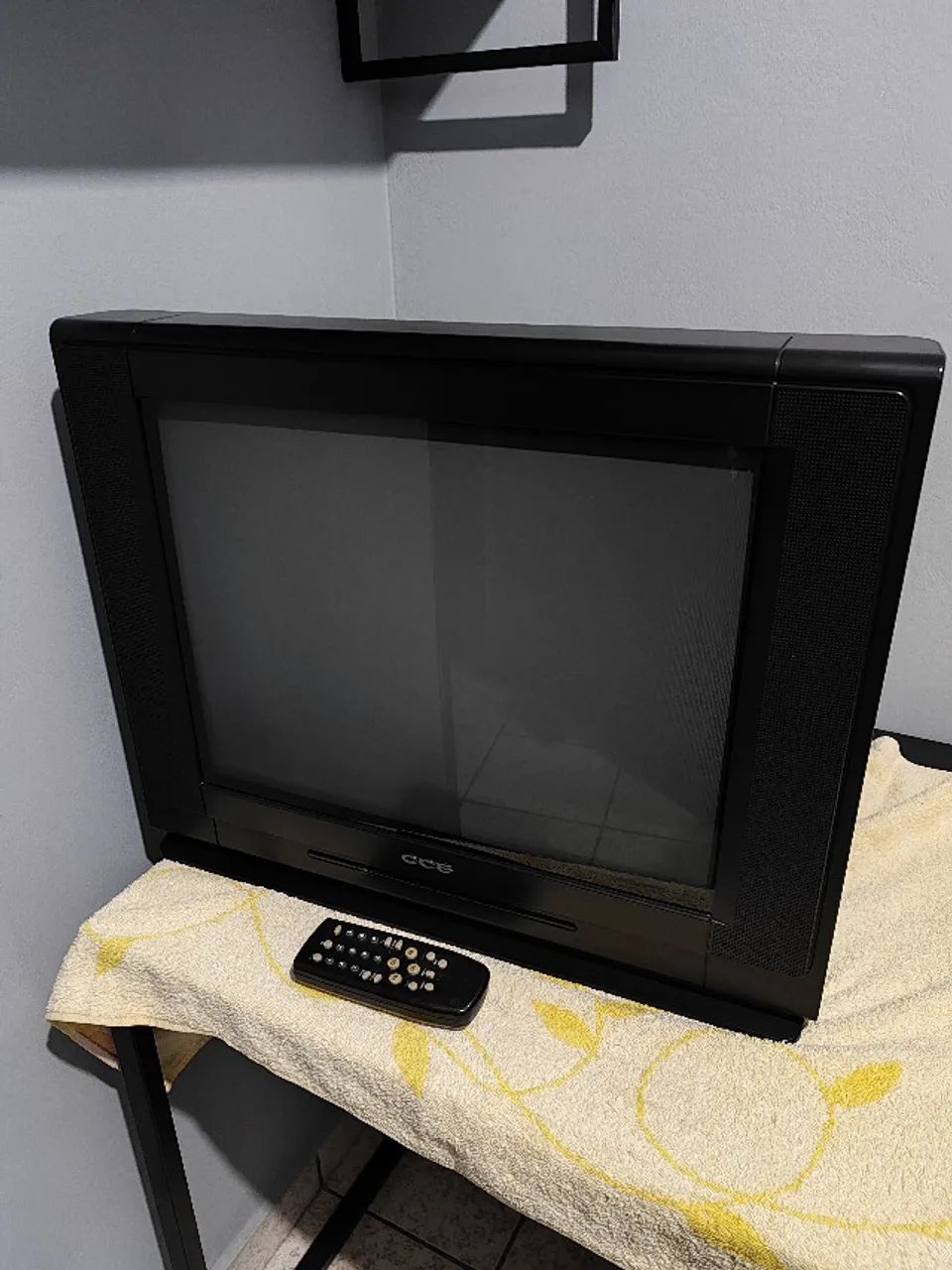TV CCE 21" HPS 21AVP - Entrada AV - Foto 3